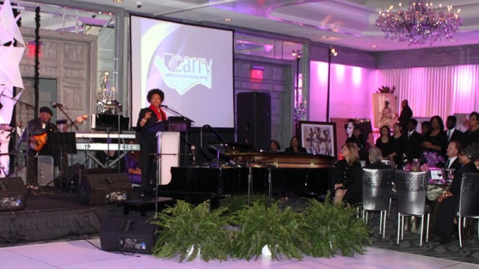 Jenifer Lewis at The C.A.R.R.Y. organization Annul Event
